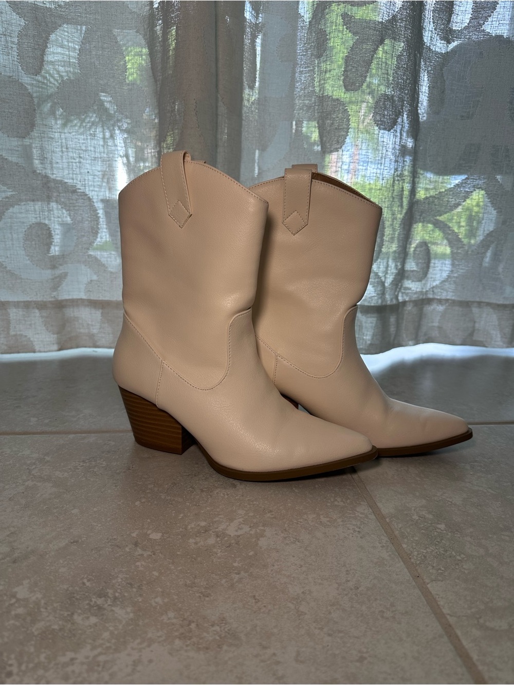 Pink Lily Women's Cream Western Ankle Boots